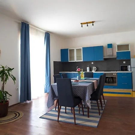 Sea Lover Apartment